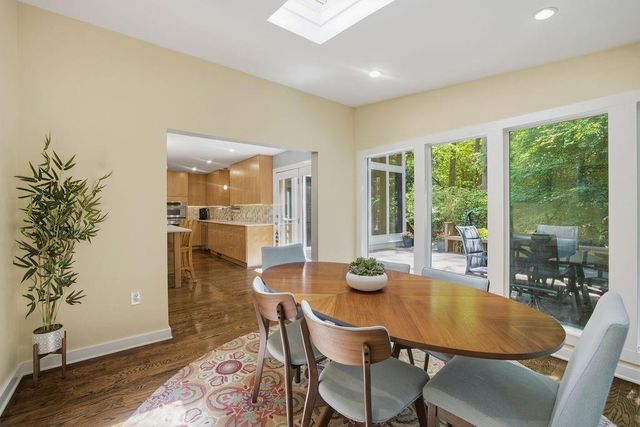 1061 Winding Branch Circle, Dunwoody, GA 30338