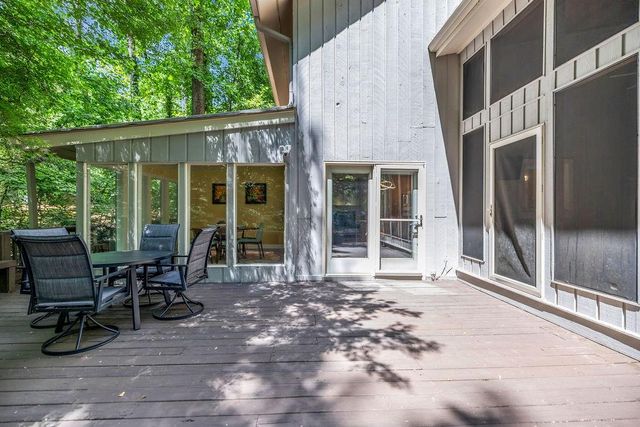 1061 Winding Branch Circle, Dunwoody, GA 30338