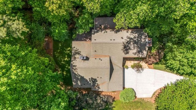 1061 Winding Branch Circle, Dunwoody, GA 30338