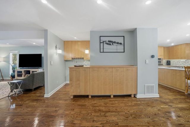 1061 Winding Branch Circle, Dunwoody, GA 30338