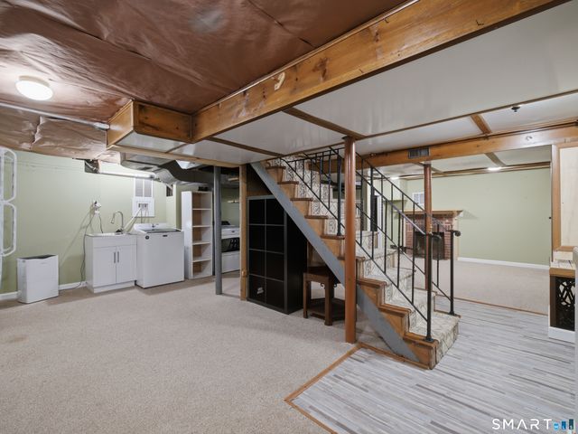 2409 Albany Avenue, West Hartford, CT 06117