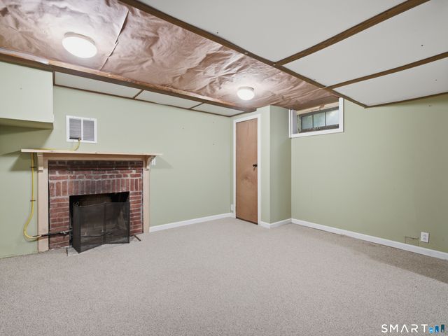 2409 Albany Avenue, West Hartford, CT 06117