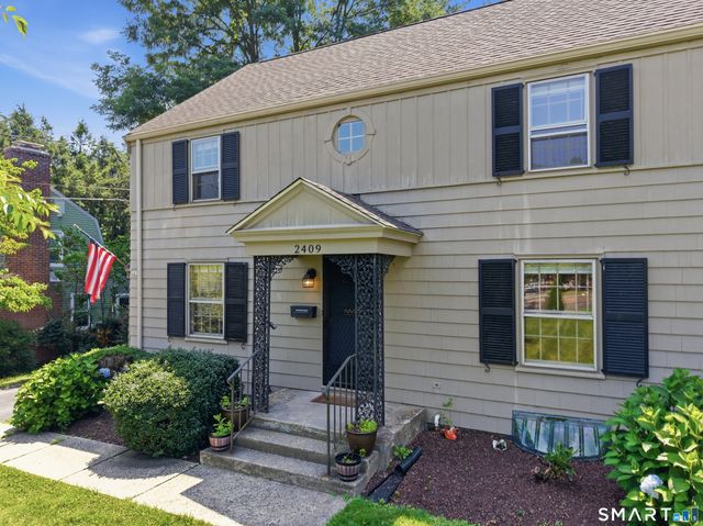 2409 Albany Avenue, West Hartford, CT 06117