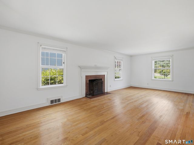 2409 Albany Avenue, West Hartford, CT 06117