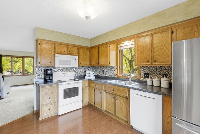 1101 Lavon Lane, Burnsville, MN 55306