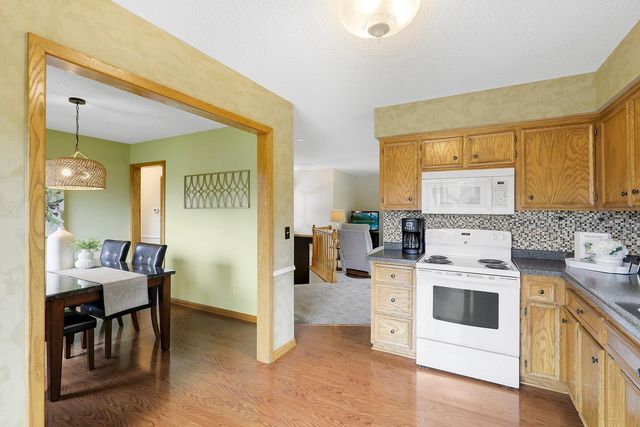 1101 Lavon Lane, Burnsville, MN 55306