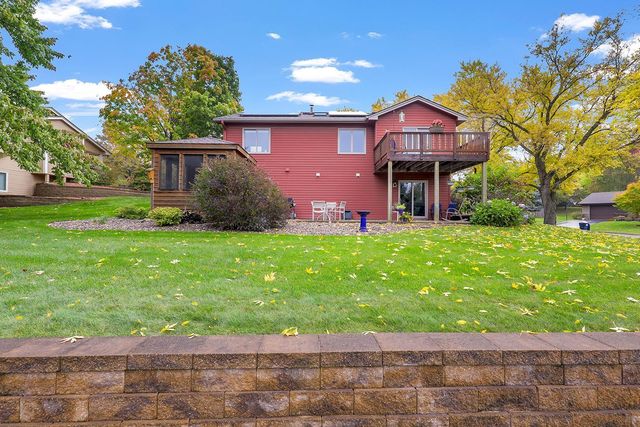 1101 Lavon Lane, Burnsville, MN 55306