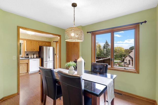 1101 Lavon Lane, Burnsville, MN 55306