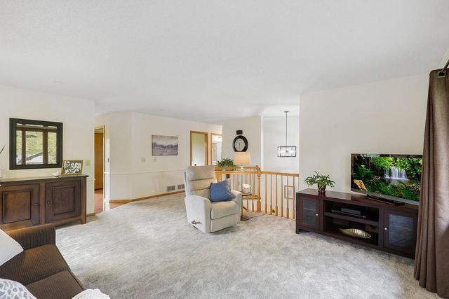 1101 Lavon Lane, Burnsville, MN 55306