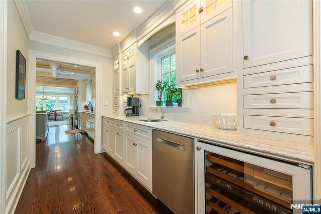 412 Ridgewood Avenue, Glen Ridge, NJ 07028