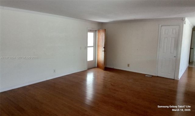 21821 S Heritage Cir 1, Pembroke Pines, FL 33029