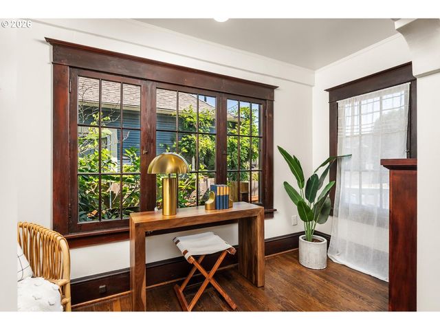 5025 Ne 6TH Ave, Portland, OR 97211