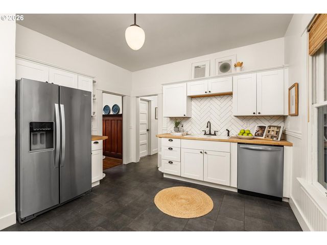 5025 Ne 6TH Ave, Portland, OR 97211