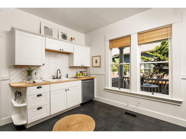 5025 Ne 6TH Ave, Portland, OR 97211