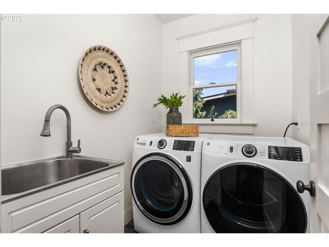 5025 Ne 6TH Ave, Portland, OR 97211