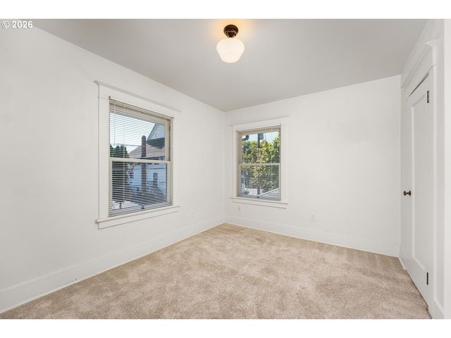 5025 Ne 6TH Ave, Portland, OR 97211