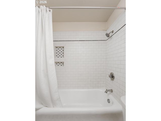 5025 Ne 6TH Ave, Portland, OR 97211