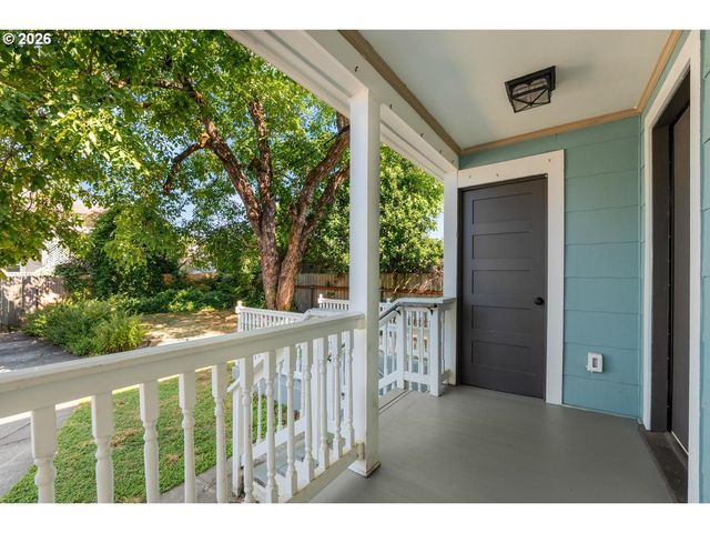 5025 Ne 6TH Ave, Portland, OR 97211