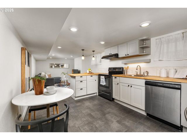 5025 Ne 6TH Ave, Portland, OR 97211