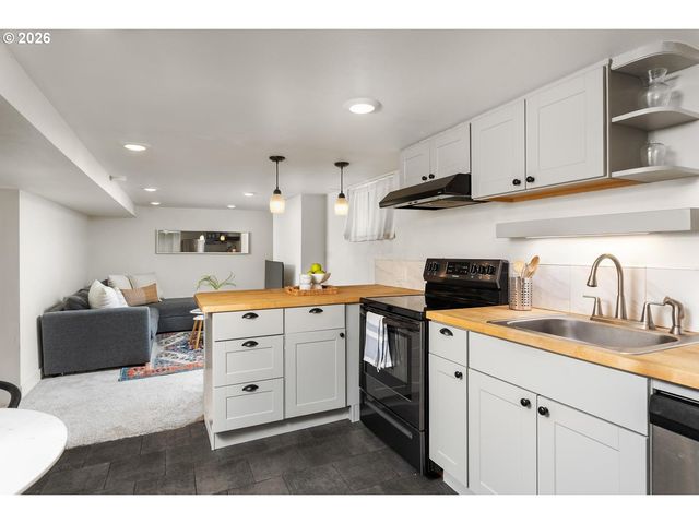 5025 Ne 6TH Ave, Portland, OR 97211