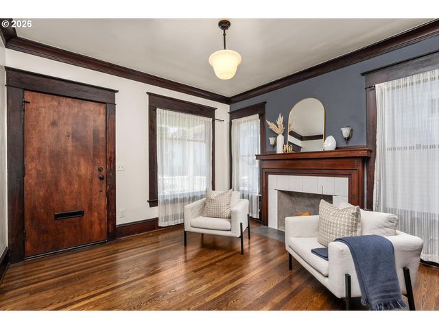 5025 Ne 6TH Ave, Portland, OR 97211