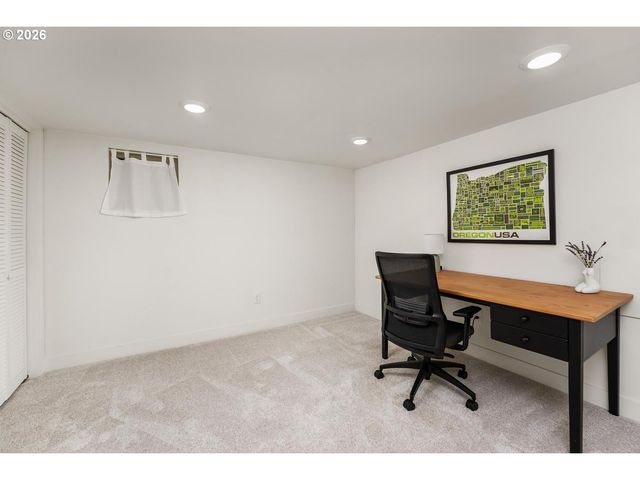 5025 Ne 6TH Ave, Portland, OR 97211