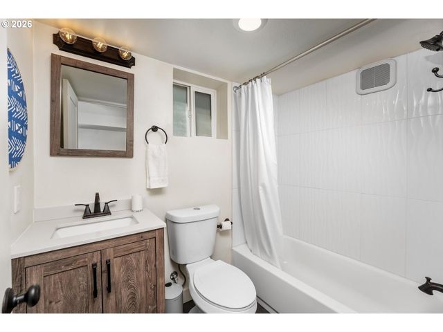 5025 Ne 6TH Ave, Portland, OR 97211