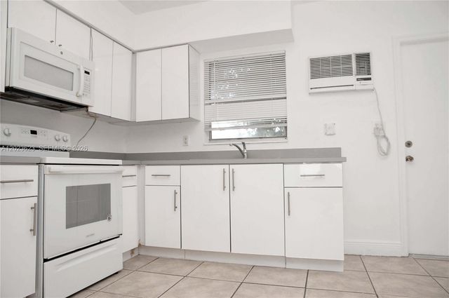 2206 Fillmore St 2, Hollywood, FL 33020