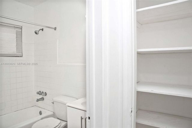 2206 Fillmore St 2, Hollywood, FL 33020