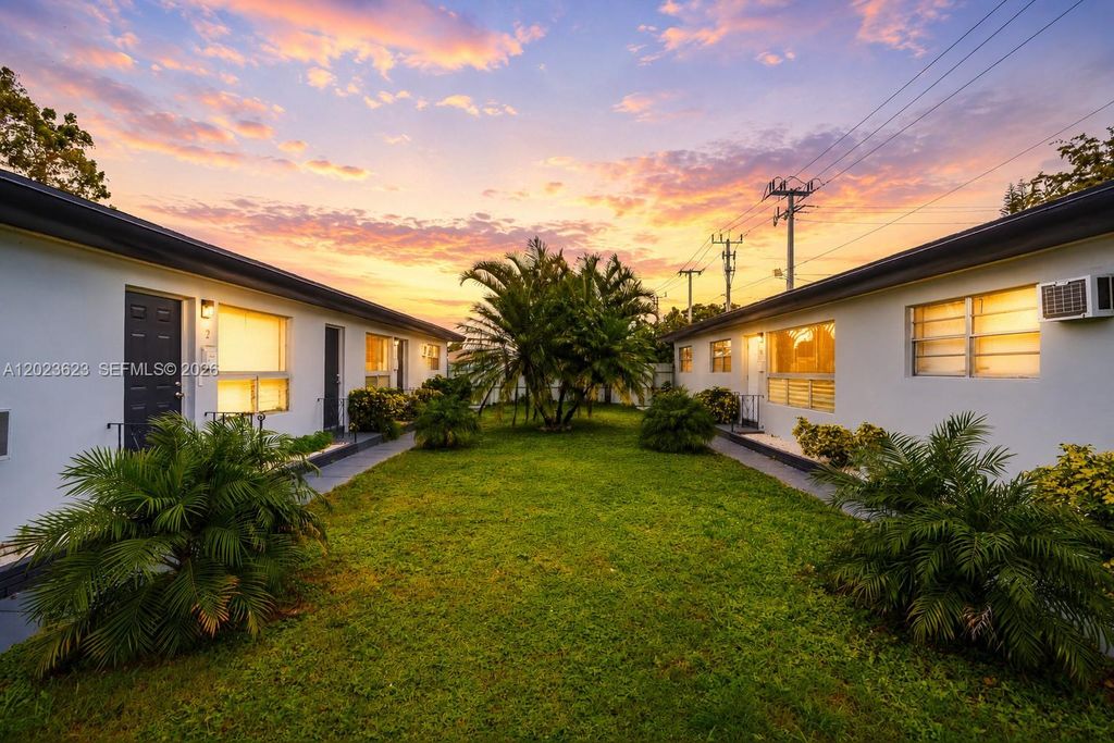 2206 Fillmore St 2, Hollywood, FL 33020