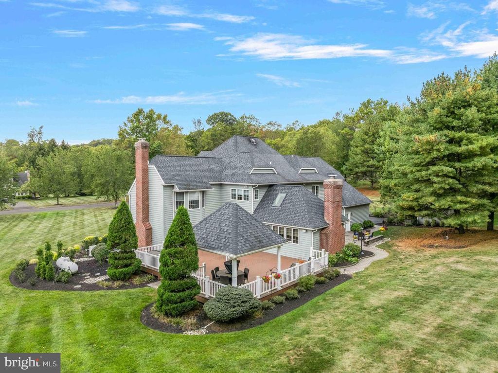 2905 STOVER TRL, DOYLESTOWN, PA 18902 — exterior