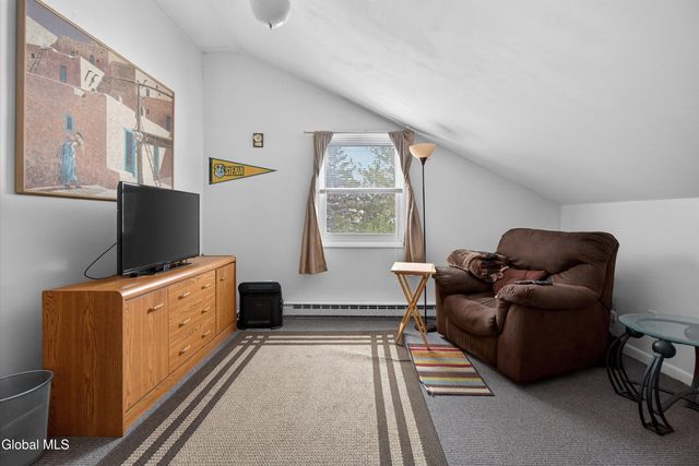 971 Kings Road, Colonie, NY 12303