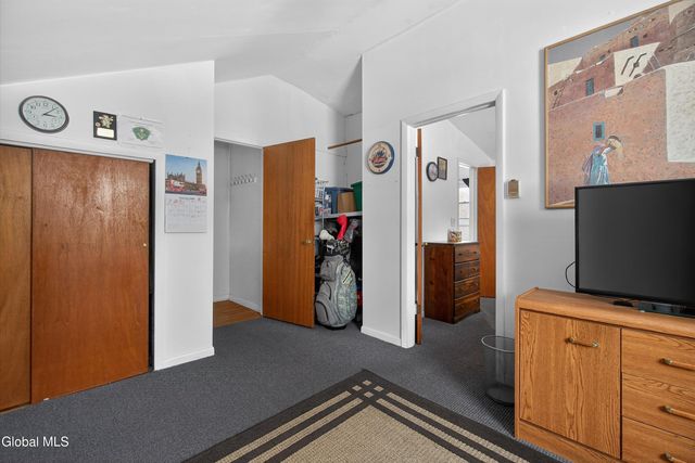 971 Kings Road, Colonie, NY 12303