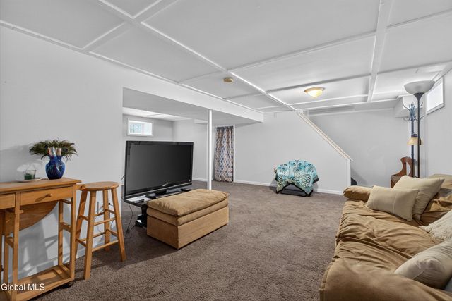 971 Kings Road, Colonie, NY 12303