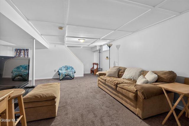 971 Kings Road, Colonie, NY 12303