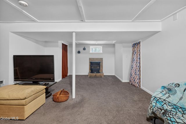 971 Kings Road, Colonie, NY 12303