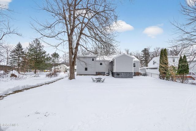 971 Kings Road, Colonie, NY 12303