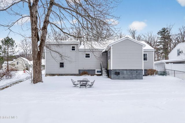 971 Kings Road, Colonie, NY 12303