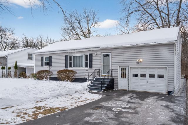 971 Kings Road, Colonie, NY 12303