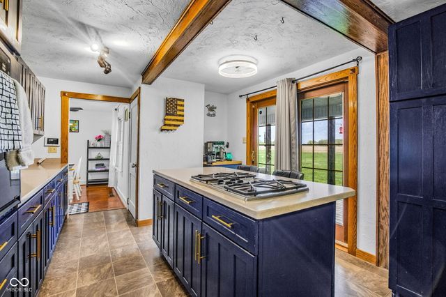 2322 N 300 W, Anderson, IN 46011