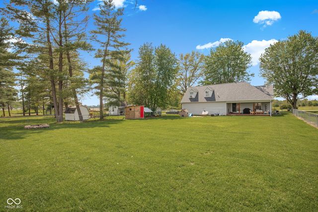 2322 N 300 W, Anderson, IN 46011