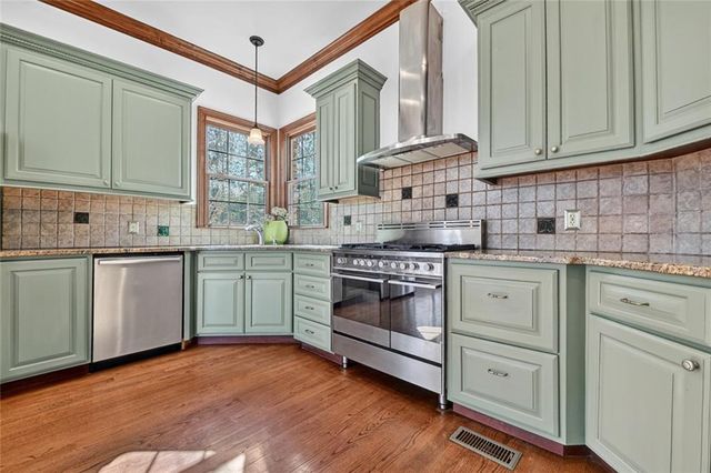 100 Foxpaw Leaf Court, Ellijay, GA 30536