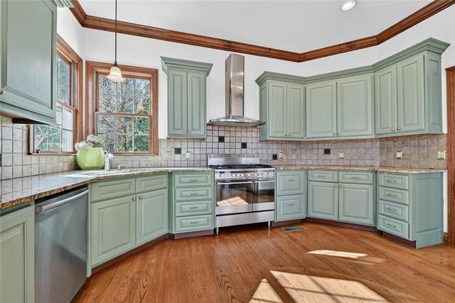 100 Foxpaw Leaf Court, Ellijay, GA 30536