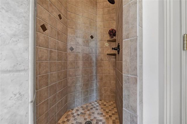 100 Foxpaw Leaf Court, Ellijay, GA 30536