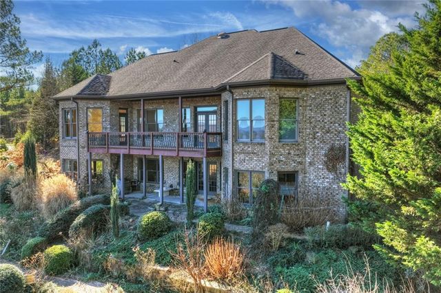 100 Foxpaw Leaf Court, Ellijay, GA 30536