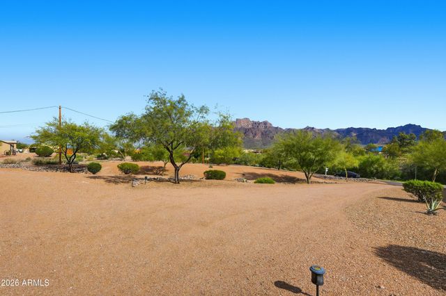 710 S MULESHOE Road S, Apache Junction, AZ 85119