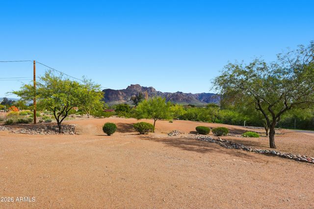 710 S MULESHOE Road S, Apache Junction, AZ 85119
