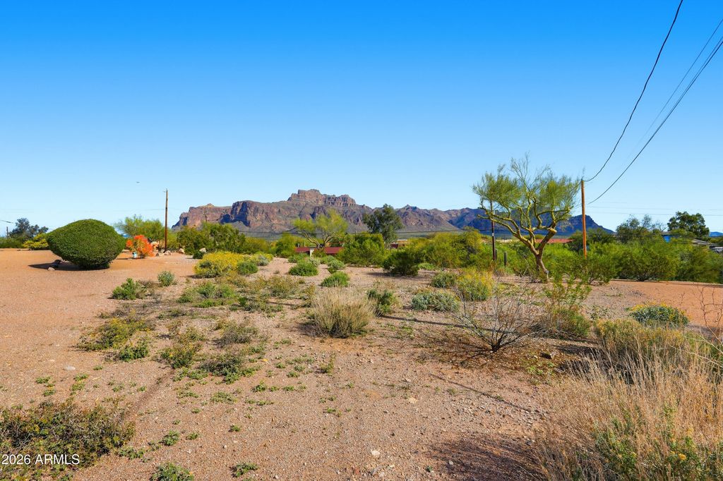 710 S MULESHOE Road, Apache Junction, AZ 85119 — photo 2