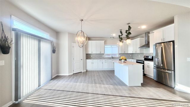 33259 Blue Spruce Drive, Sterling Heights, MI 48310
