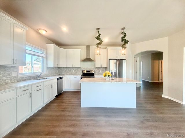 33259 Blue Spruce Drive, Sterling Heights, MI 48310